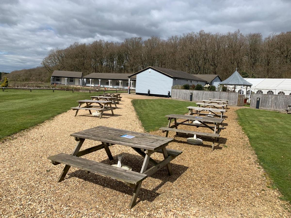 Silverstone Golf Club And Hotel Exterior foto